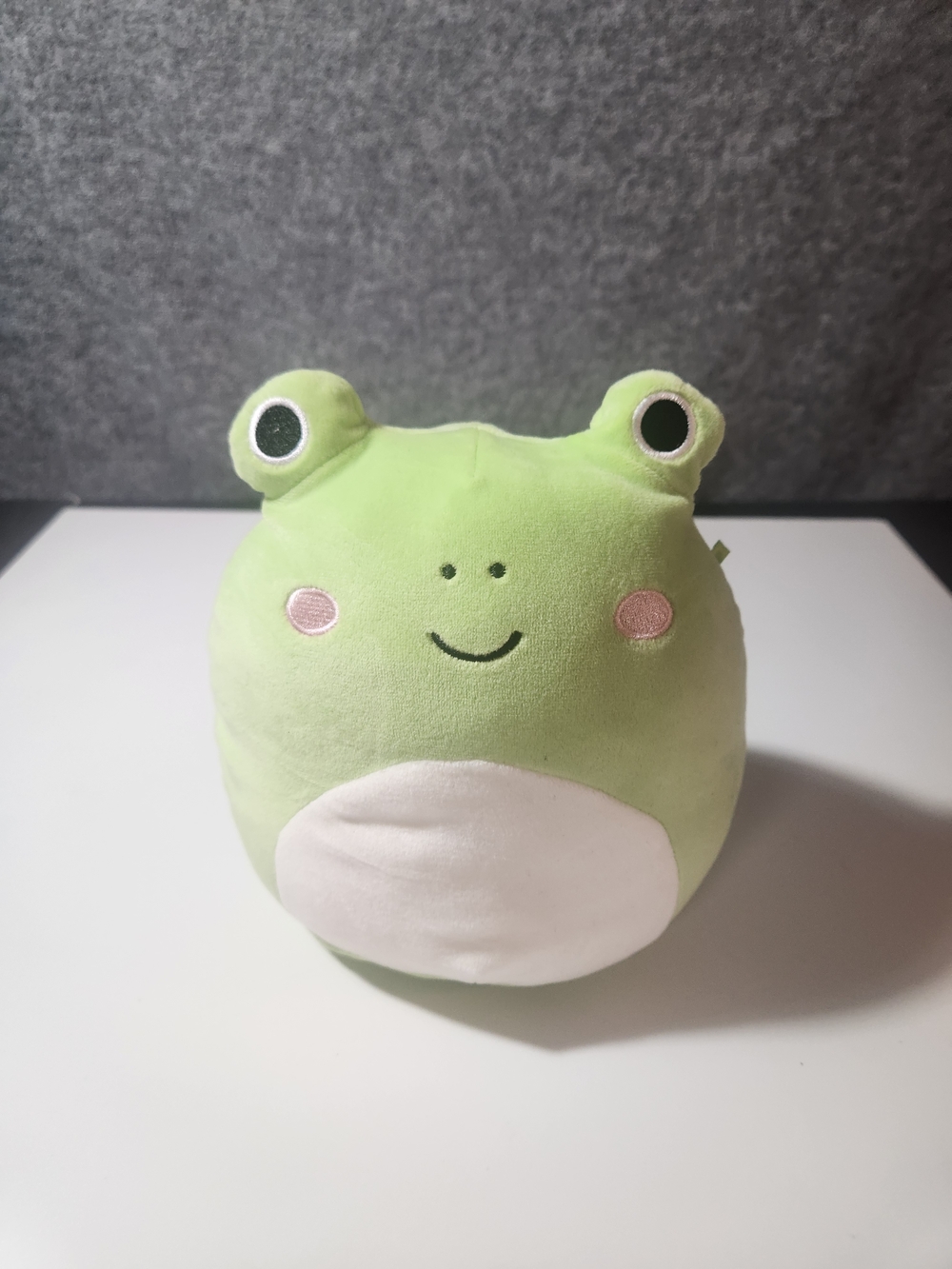 Squishmallows Wendy the Frog 8in. plush